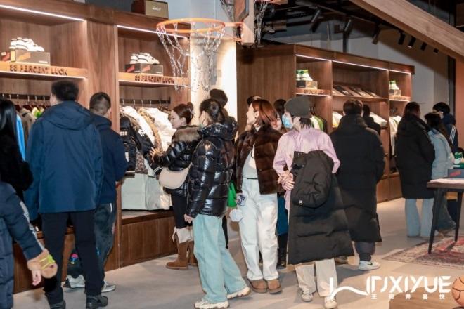 维多利亚老品牌vic(集团)官方网站