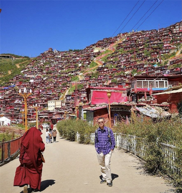 维多利亚老品牌vic(集团)官方网站