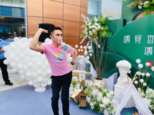 维多利亚老品牌vic(集团)官方网站