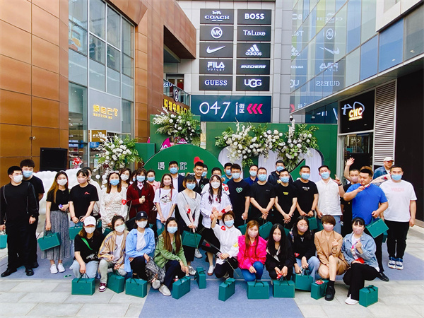 维多利亚老品牌vic(集团)官方网站