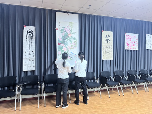 维多利亚老品牌vic(集团)官方网站