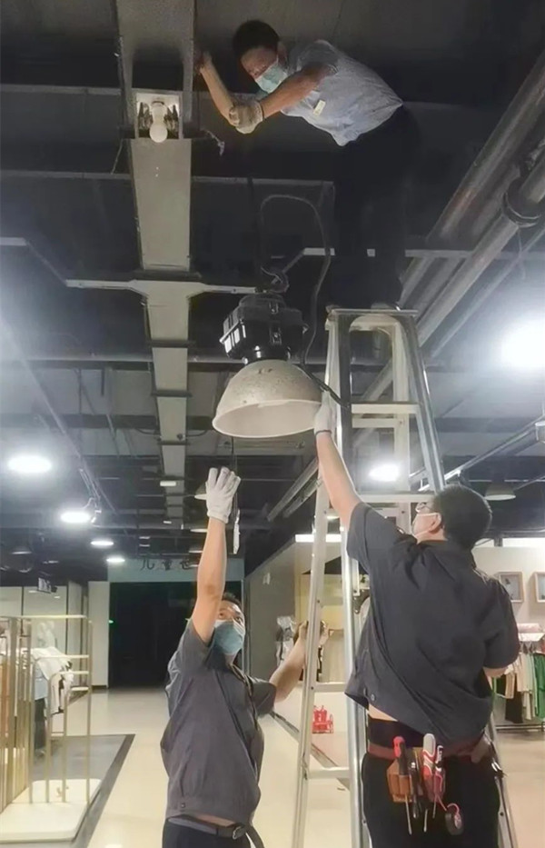 维多利亚老品牌vic(集团)官方网站