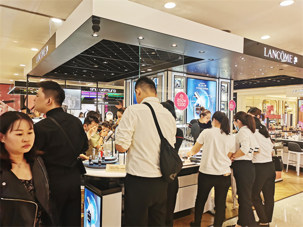 维多利亚老品牌vic(集团)官方网站