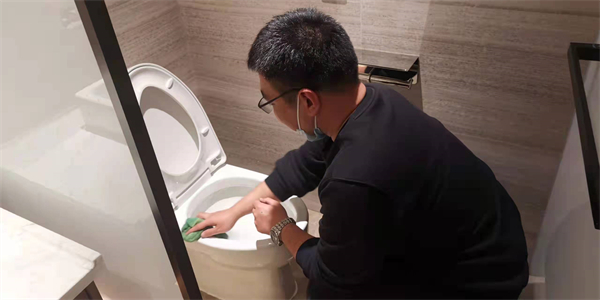 维多利亚老品牌vic(集团)官方网站