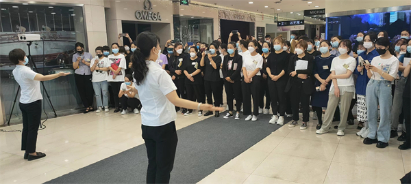 维多利亚老品牌vic(集团)官方网站