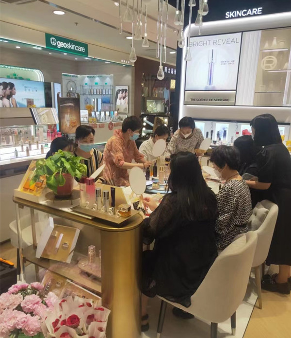 维多利亚老品牌vic(集团)官方网站