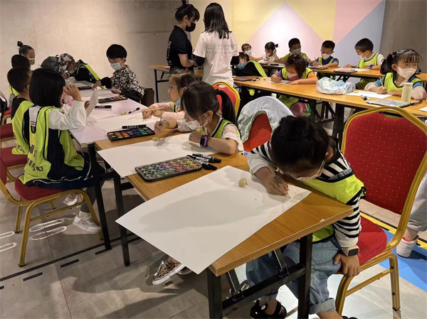 维多利亚老品牌vic(集团)官方网站