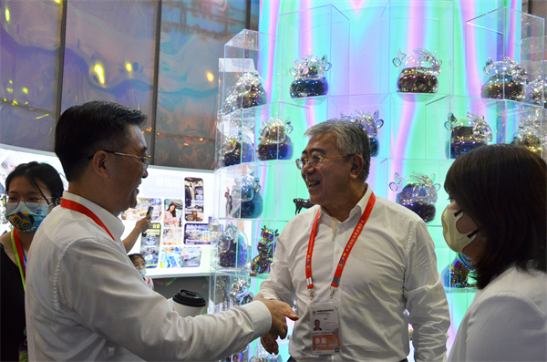 维多利亚老品牌vic(集团)官方网站