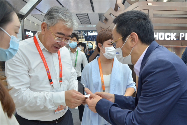 维多利亚老品牌vic(集团)官方网站