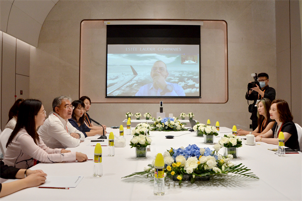 维多利亚老品牌vic(集团)官方网站