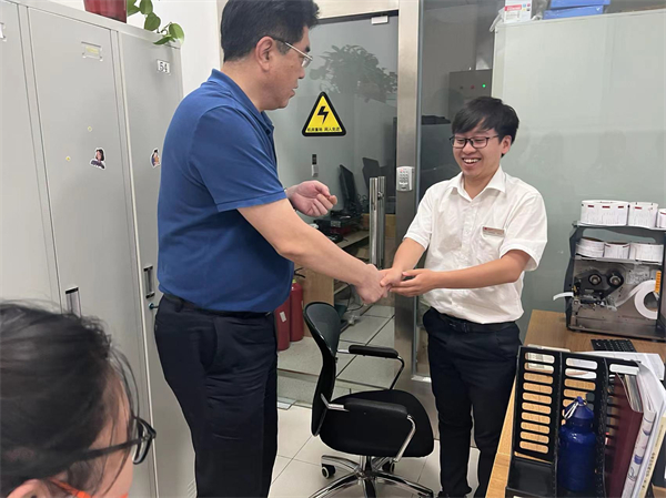 维多利亚老品牌vic(集团)官方网站