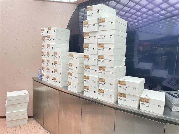 维多利亚老品牌vic(集团)官方网站