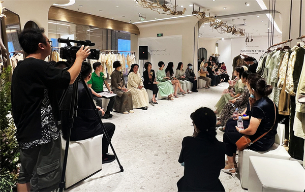 维多利亚老品牌vic(集团)官方网站