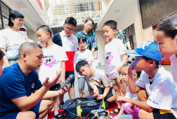 维多利亚老品牌vic(集团)官方网站