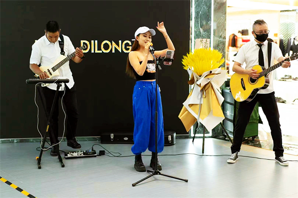 维多利亚老品牌vic(集团)官方网站