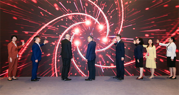 维多利亚老品牌vic(集团)官方网站