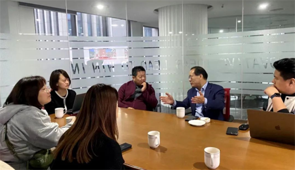 维多利亚老品牌vic(集团)官方网站