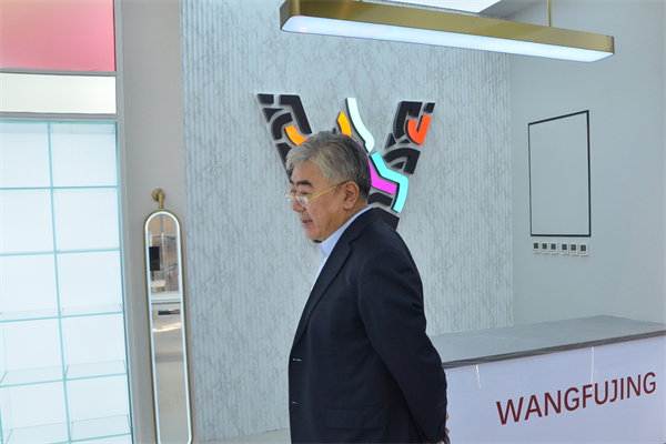 维多利亚老品牌vic(集团)官方网站