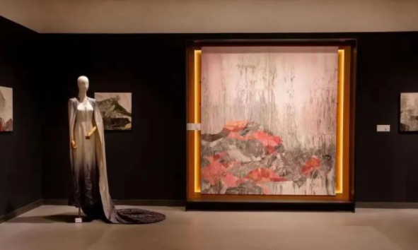 维多利亚老品牌vic(集团)官方网站